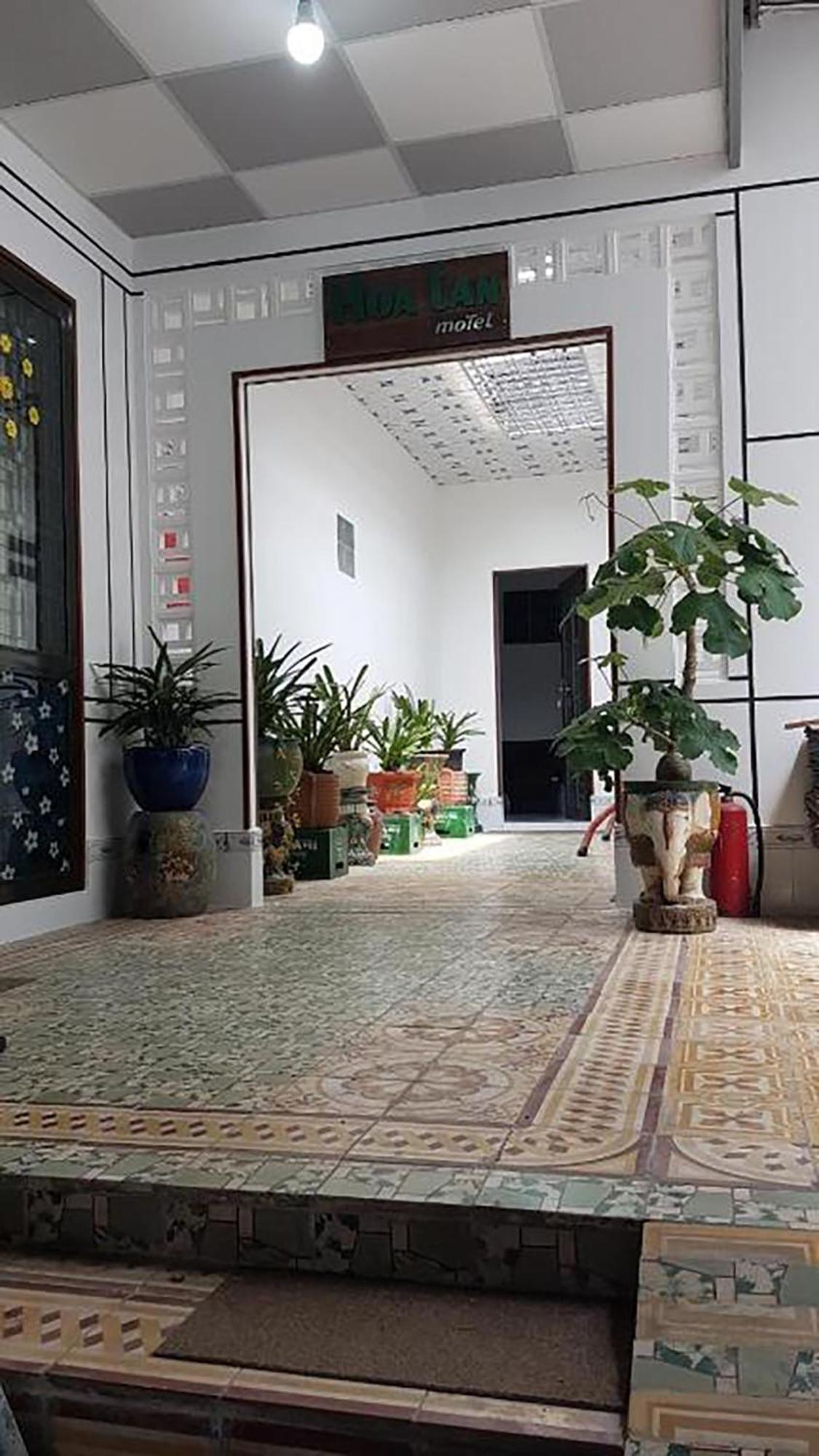 Hoa Lan Motel & Homestay Giong Tu Dien Ngoại thất bức ảnh